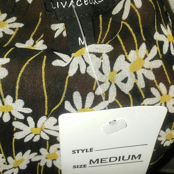 Daisy bell sleeve top - Picture 2 of 2